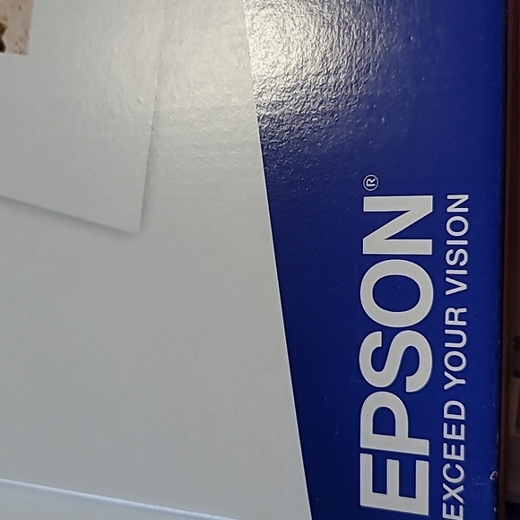 Brand new, never opened. Epson Premium Glossy Paper, premium photo paper pack - Picture 4 of 8